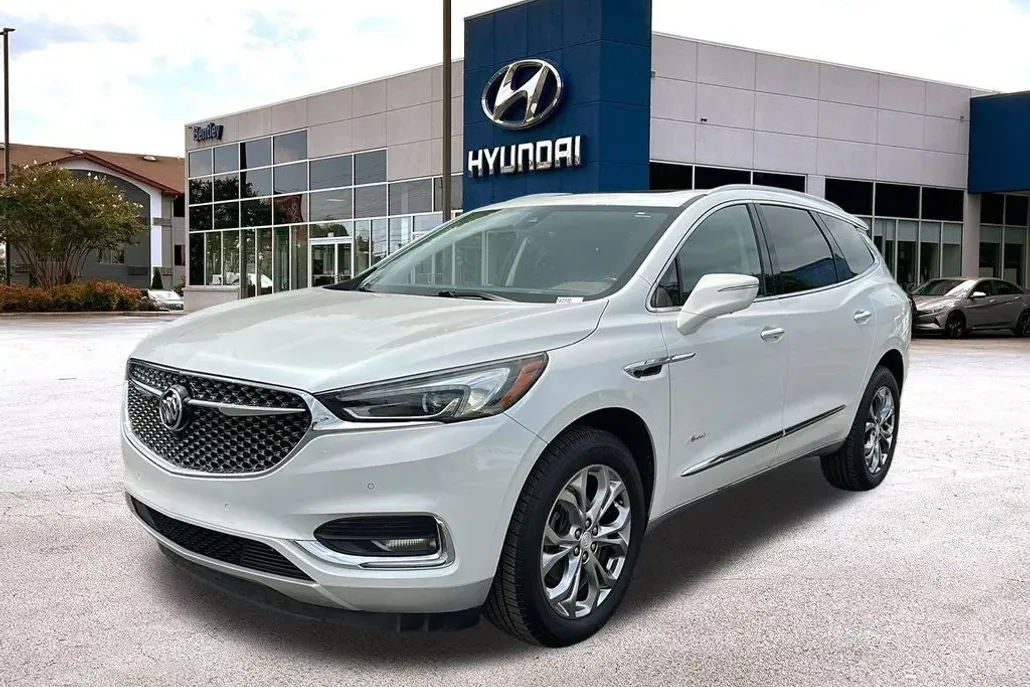 2019 Buick Enclave Avenir photo 1