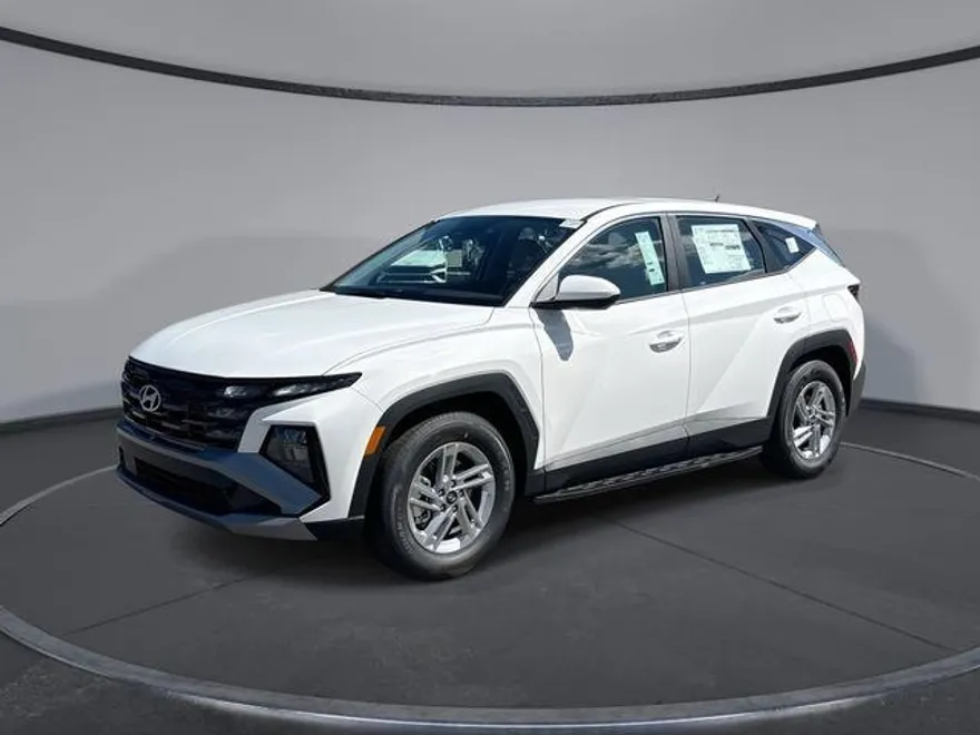 2026 Hyundai Tucson SE photo 1