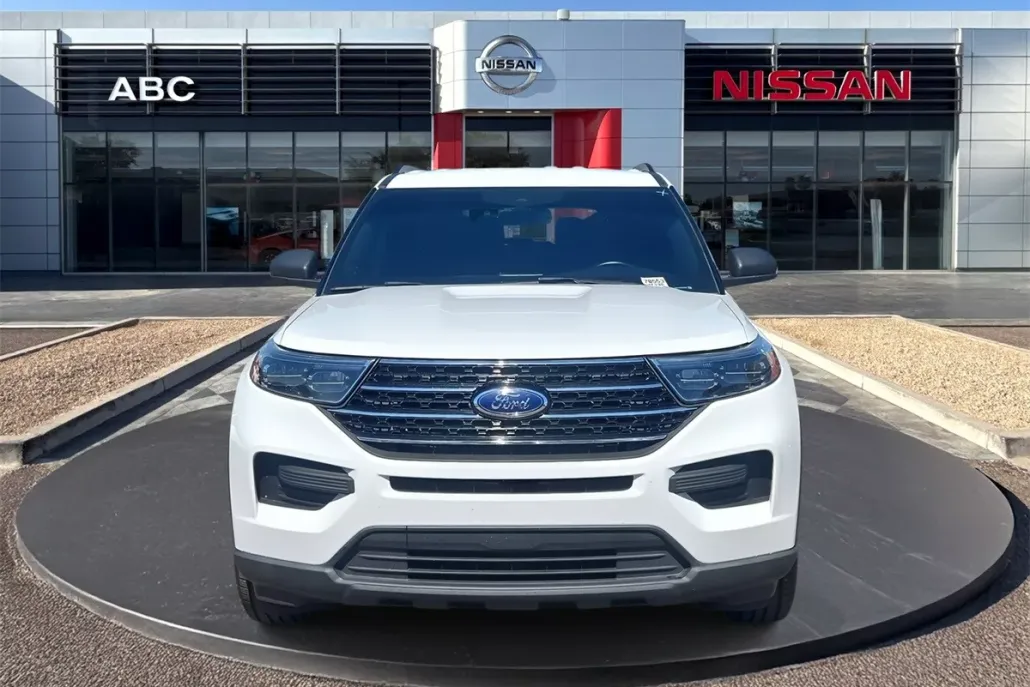 2020 Ford Explorer XLT photo 1