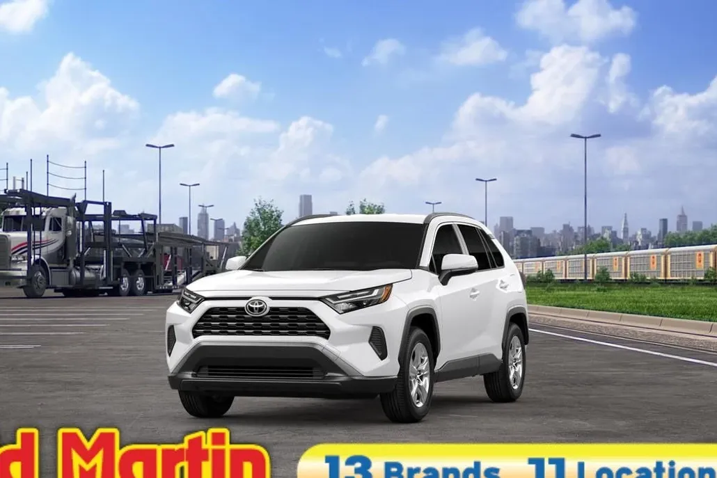 2025 Toyota RAV4 XLE photo 1