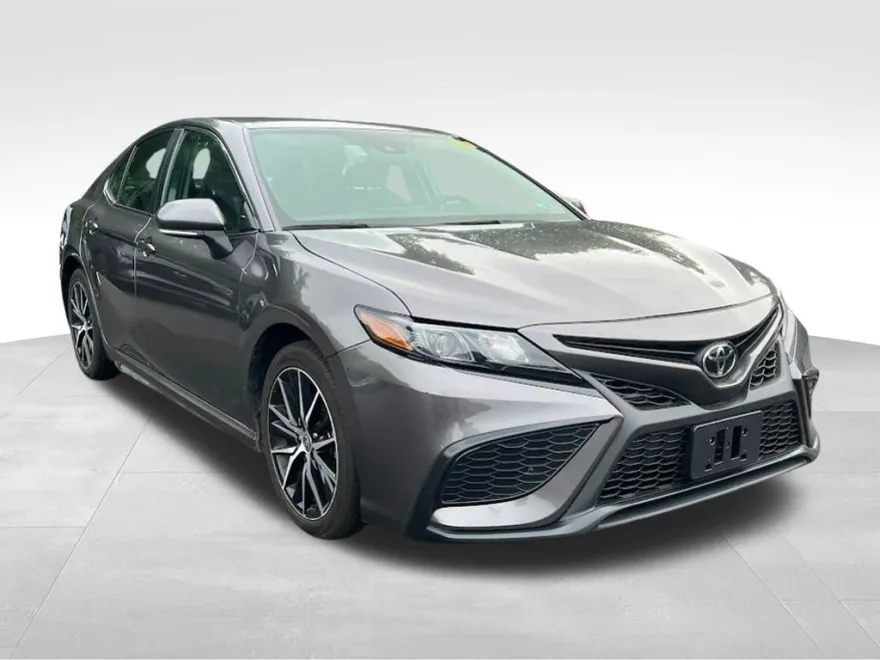 2023 Toyota Camry SE photo 1