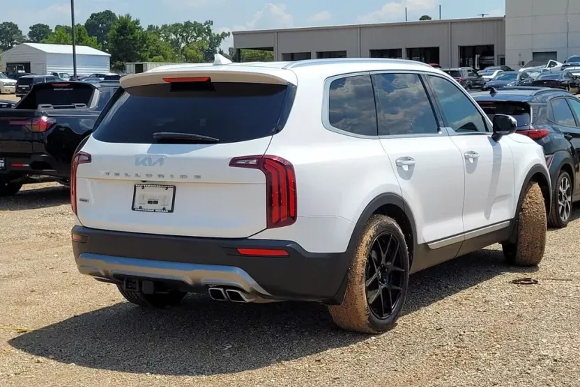 2022 Kia Telluride SX photo 1