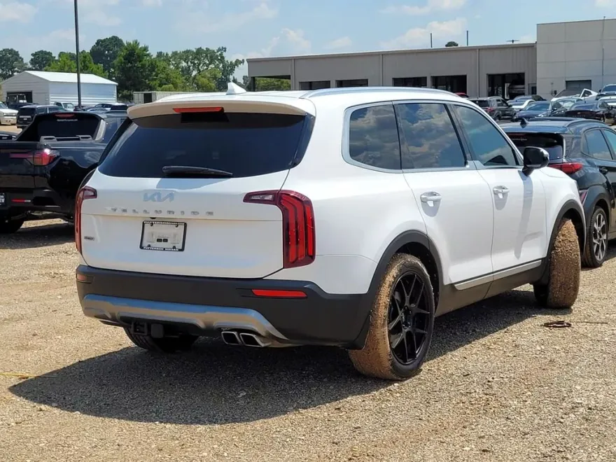 2022 Kia Telluride SX photo 1