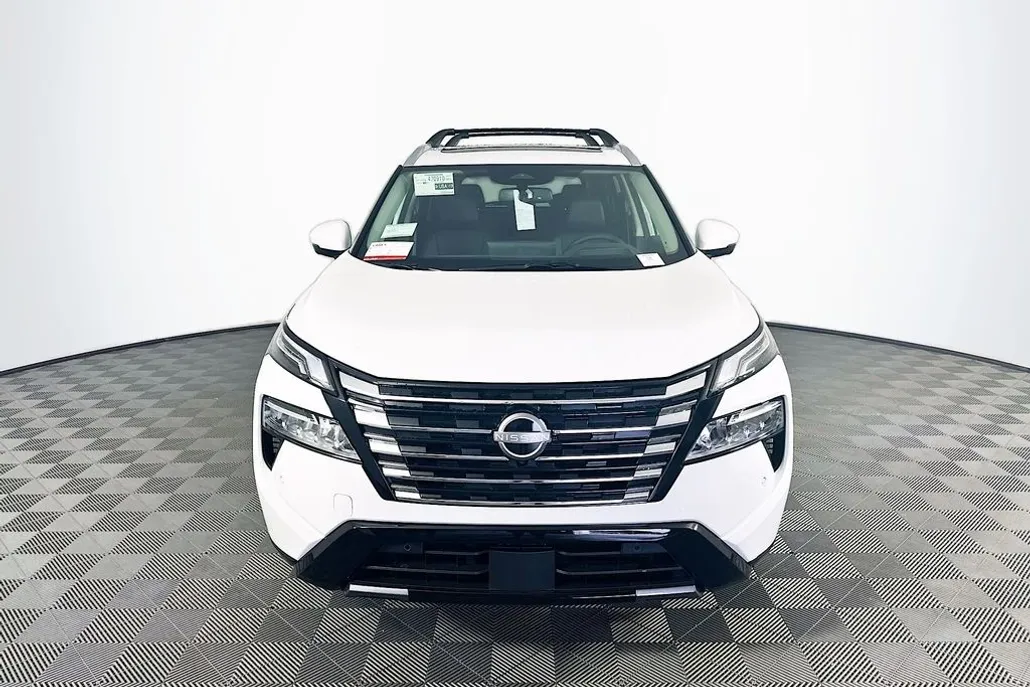 2026 Nissan Rogue Platinum photo 1