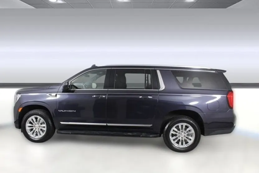 2023 Gmc Yukon XL SLT photo 1