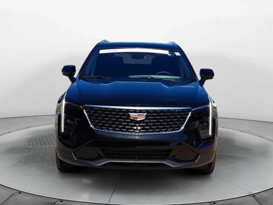 2025 Cadillac XT4 Premium Luxury photo 1