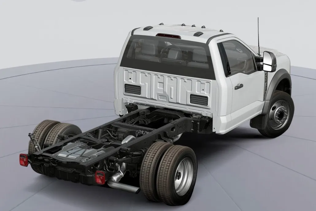 2025 Ford F-450 photo 1