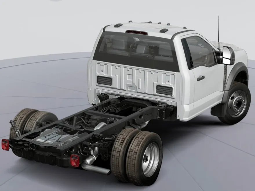 2025 Ford F-450 photo 1