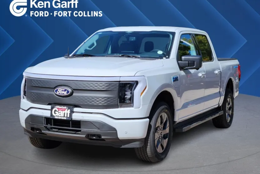 2025 Ford F-150 Lightning photo 1