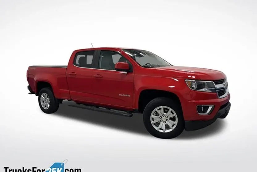 2017 Chevrolet Colorado LT photo 1