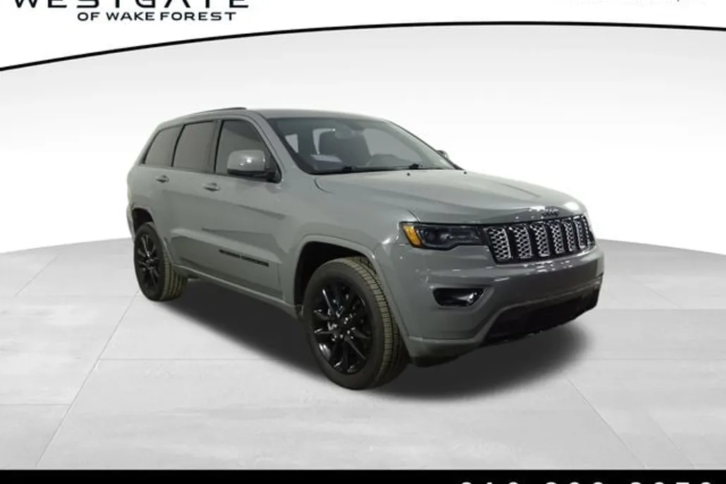 2022 Jeep Cherokee Laredo photo 1