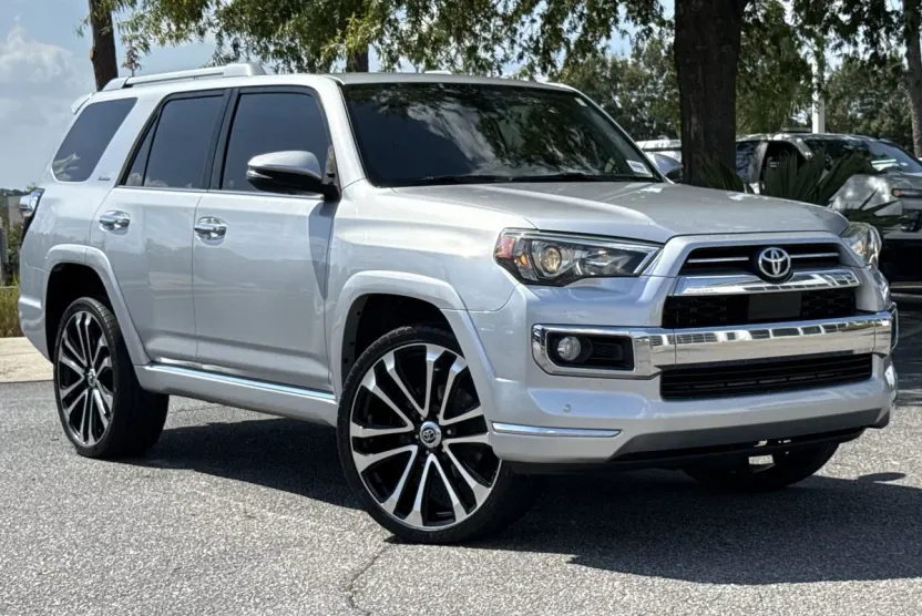 2020 Toyota 4Runner Limited photo 1