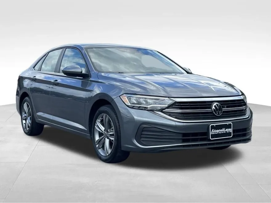 2024 Volkswagen Jetta SE photo 1