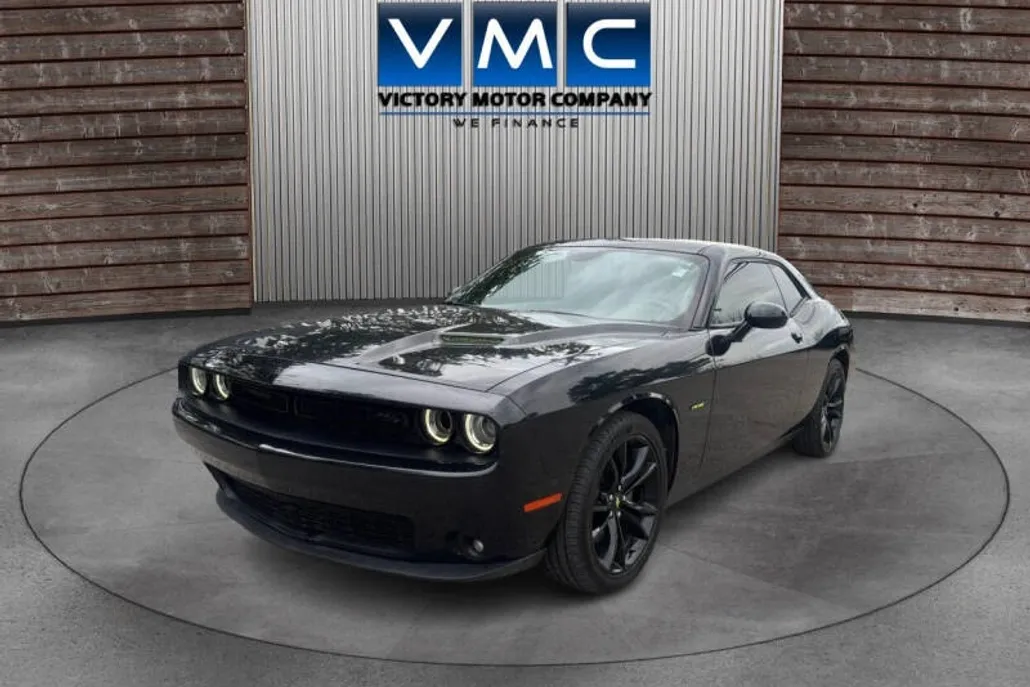 2018 Dodge Challenger R/T photo 1