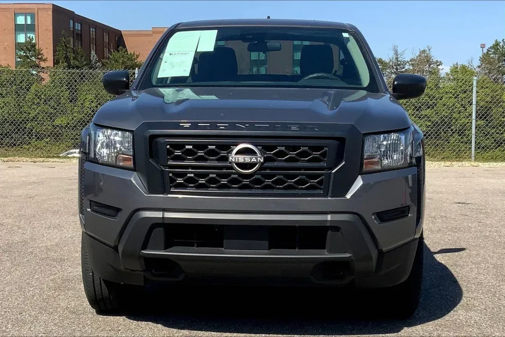 2022 Nissan Frontier Crew Cab S photo 1