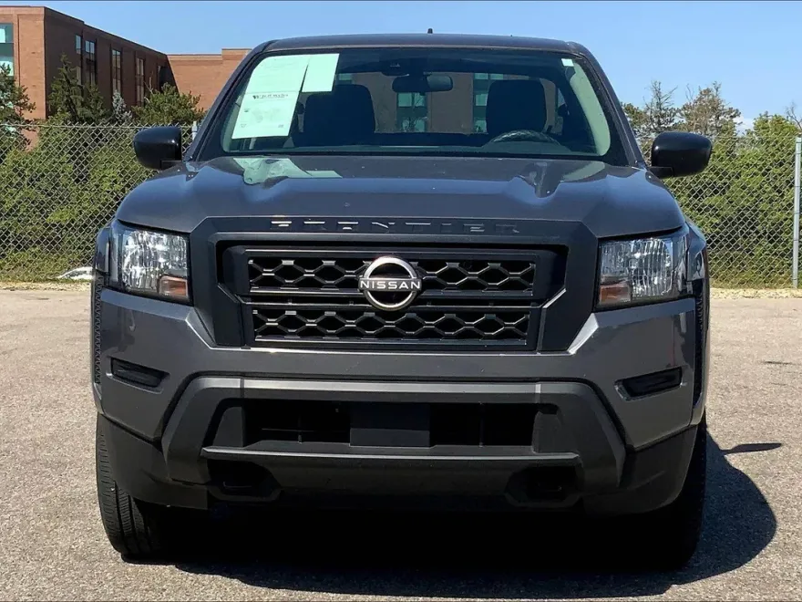 2022 Nissan Frontier Crew Cab S photo 1