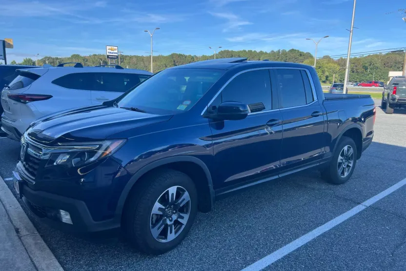 2019 Honda Ridgeline RTL-T photo 1