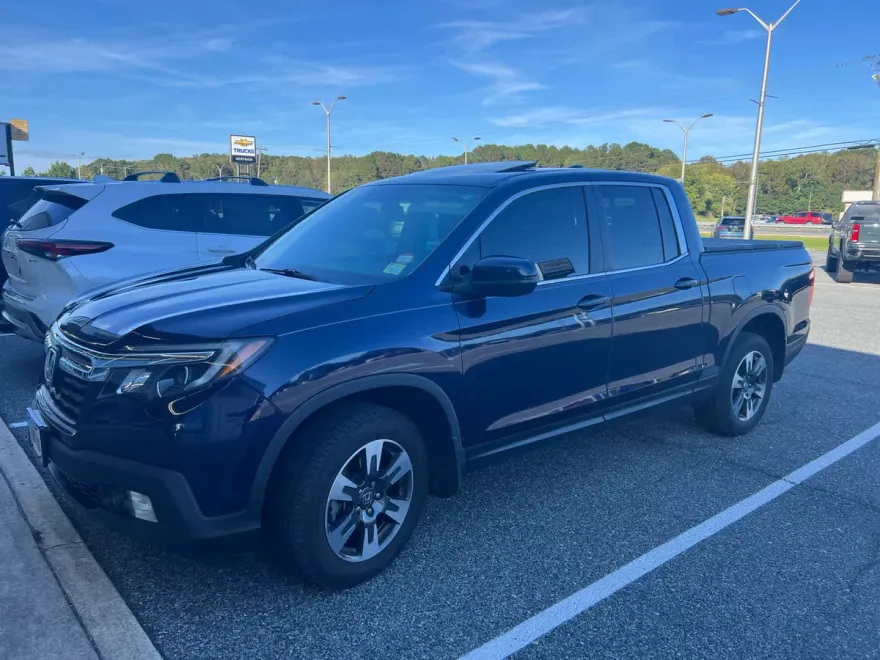 2019 Honda Ridgeline RTL-T photo 1