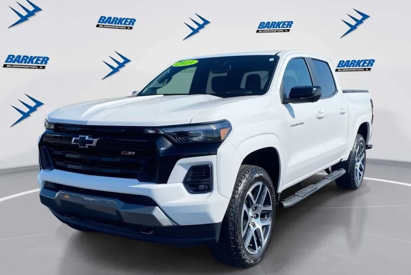 2023 Chevrolet Colorado Z71 photo 1