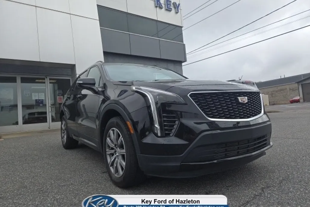 2023 Cadillac XT4 Sport photo 1