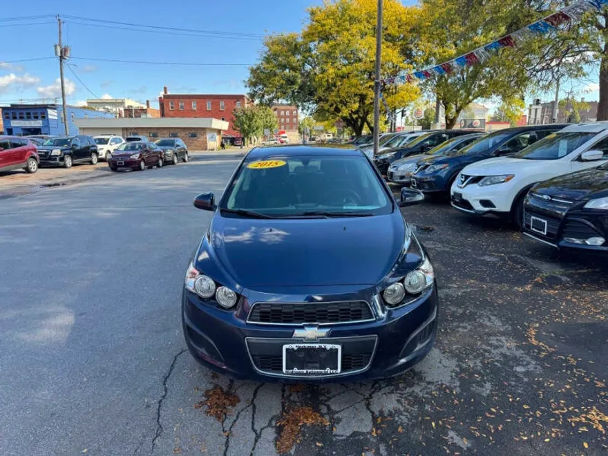 2015 Chevrolet Sonic LT photo 1