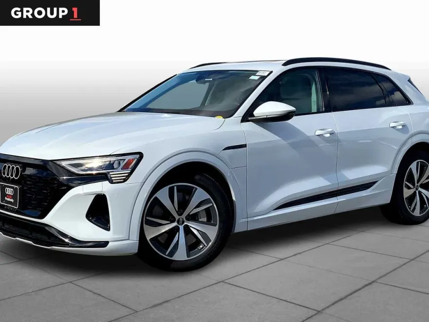 2024 Audi Q8 E-tron Premium photo 1