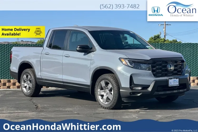 2025 Honda Ridgeline TrailSport photo 1