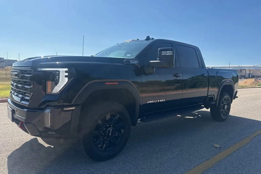 2024 Gmc Sierra 2500 HD AT4 photo 1