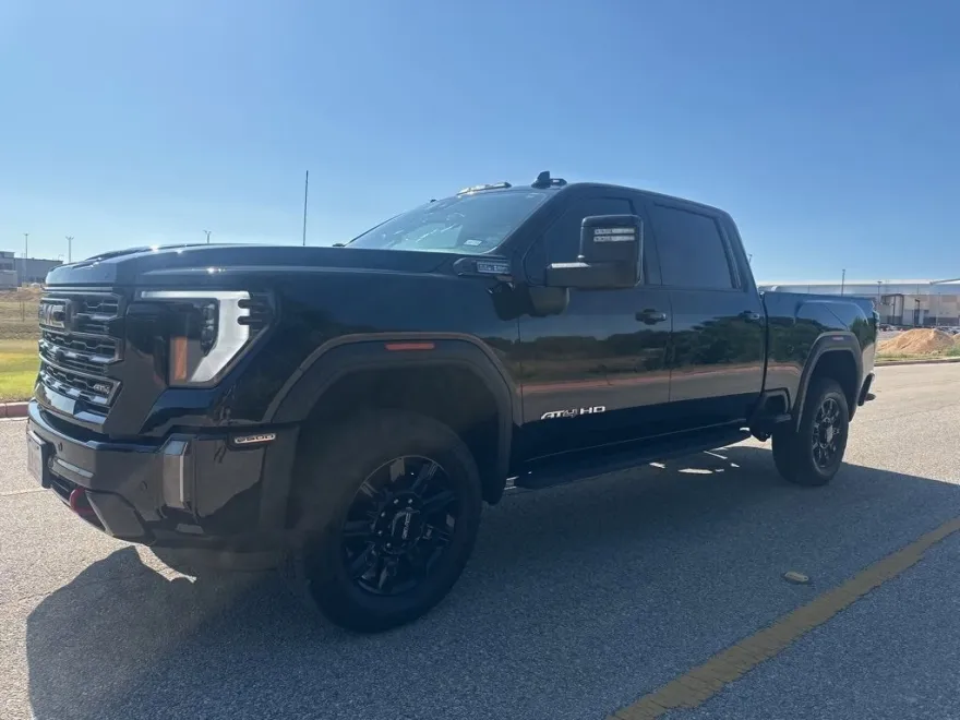 2024 Gmc Sierra 2500 HD AT4 photo 1