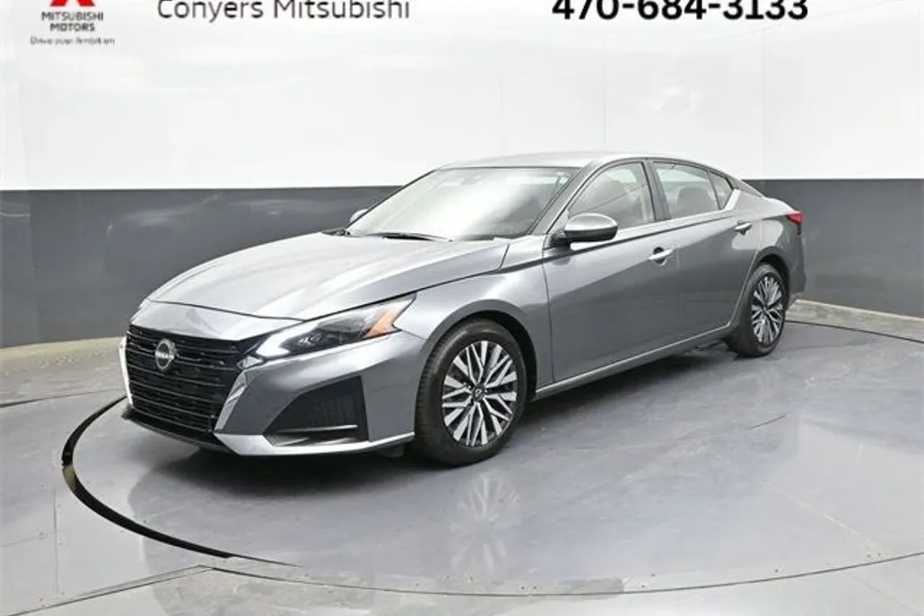 2023 Nissan Altima 2.5 SV photo 1