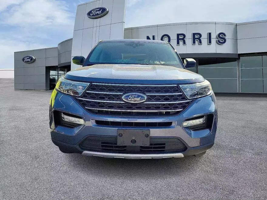 2021 Ford Explorer XLT photo 1