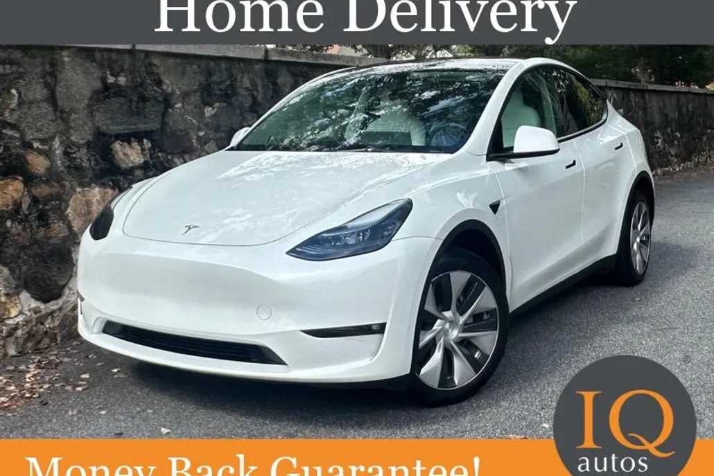 2023 Tesla Model Y Long Range photo 1