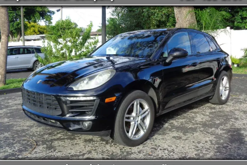 2017 Porsche Macan Base photo 1