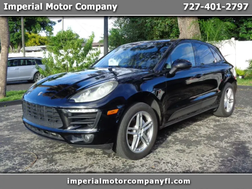 2017 Porsche Macan Base photo 1