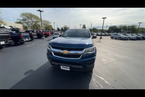 2019 Chevrolet Colorado LT photo 3