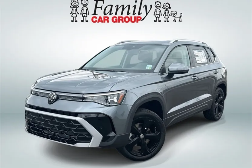 2025 Volkswagen Taos SEL photo 1