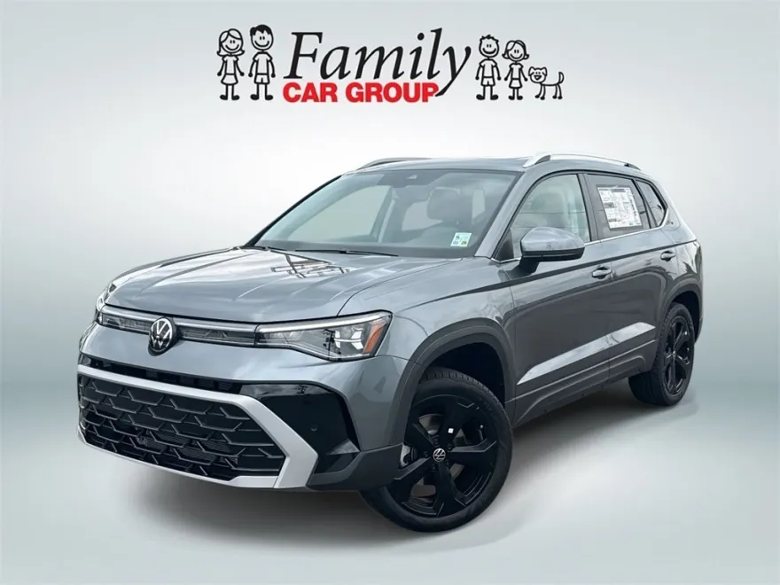 2025 Volkswagen Taos SEL photo 1