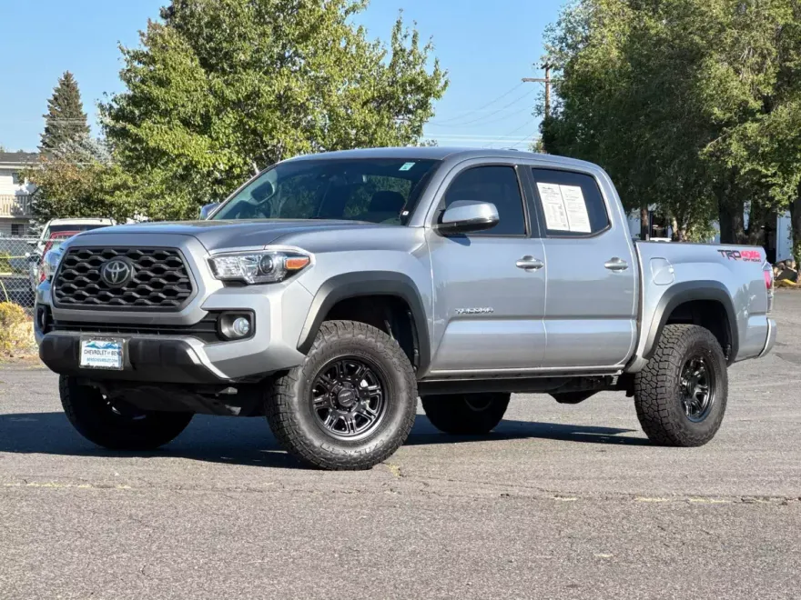 2021 Toyota Tacoma TRD Off-Road V6 photo 1