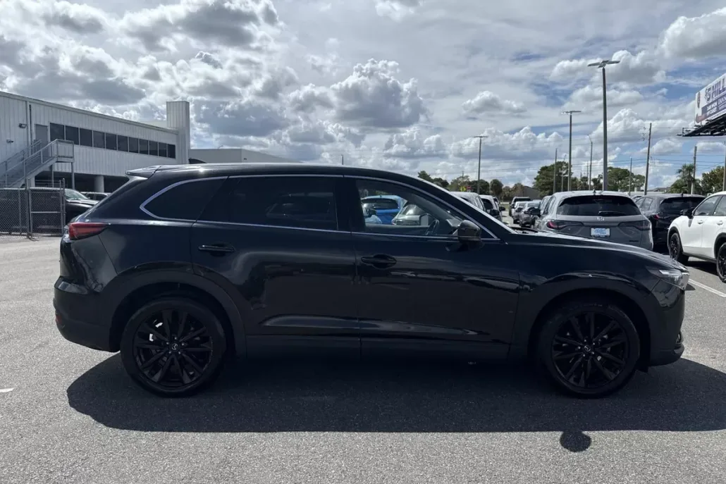2023 Mazda CX-9 Touring photo 1