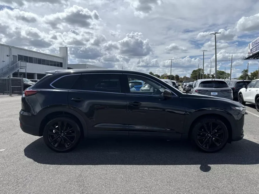2023 Mazda CX-9 Touring photo 1