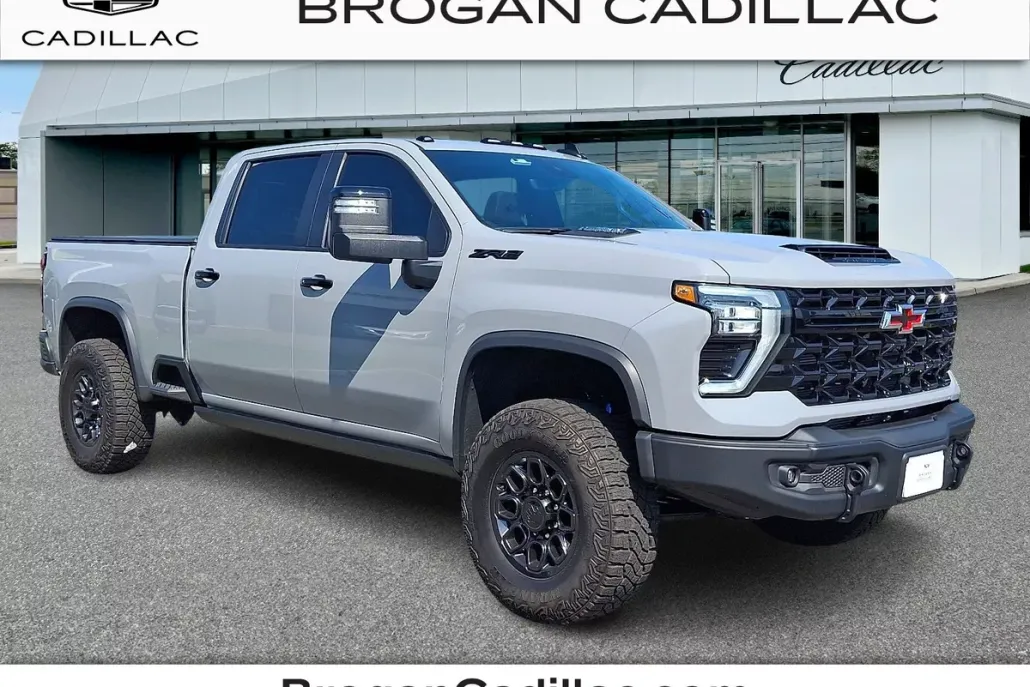 2024 Chevrolet Silverado 2500HD ZR2 photo 1