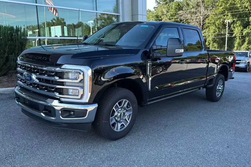 2026 Ford F-350 Lariat photo 1