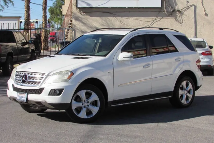 2011 Mercedes Benz ML 350 BlueTEC photo 1