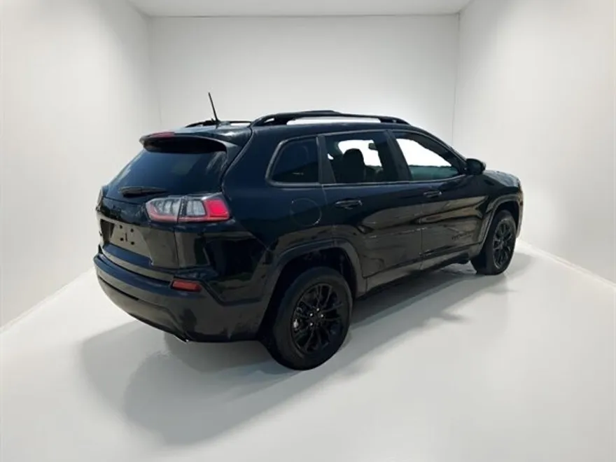 2023 Jeep Cherokee Altitude photo 1