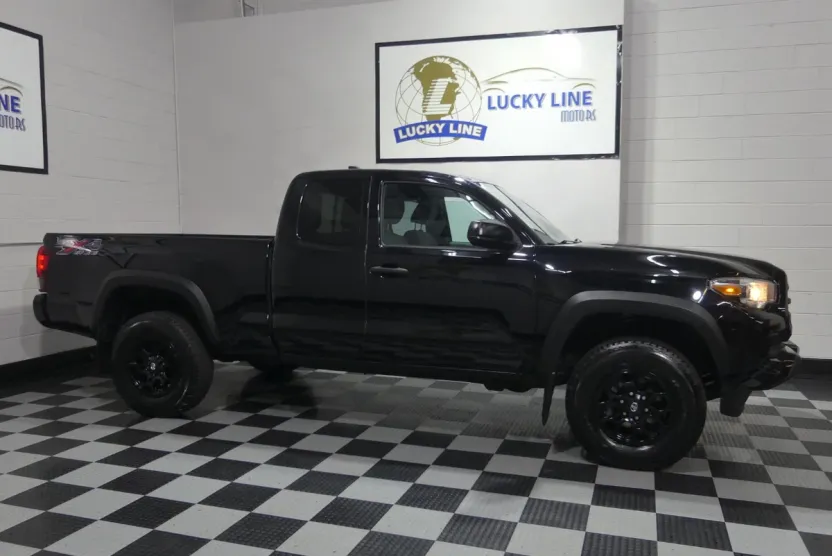 2019 Toyota Tacoma SR photo 1