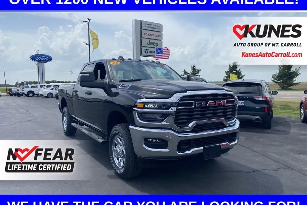 2025 Ram 2500 Tradesman photo 1