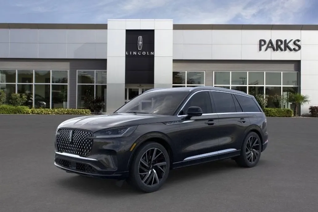 2025 Lincoln Aviator Black Label photo 1
