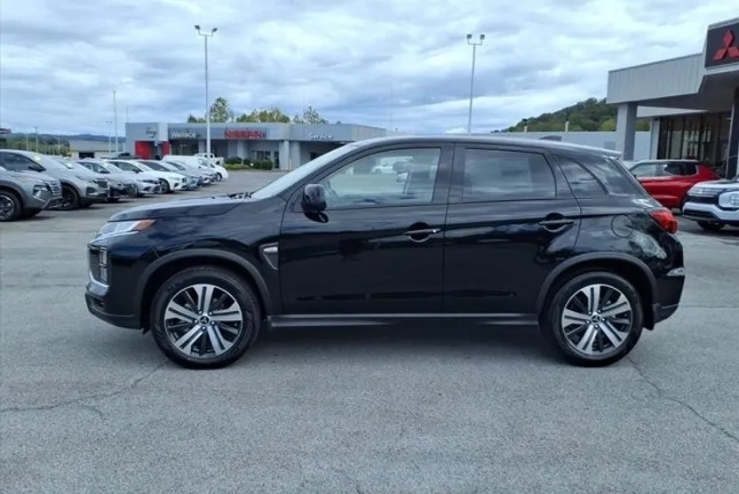 2025 Mitsubishi Outlander Sport ES photo 1