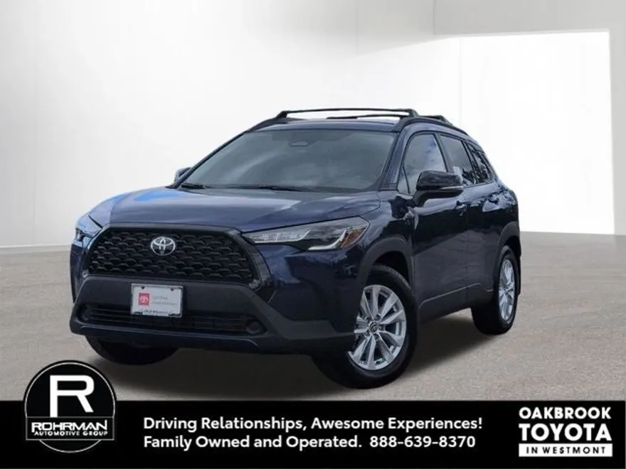 2025 Toyota Corolla LE photo 1