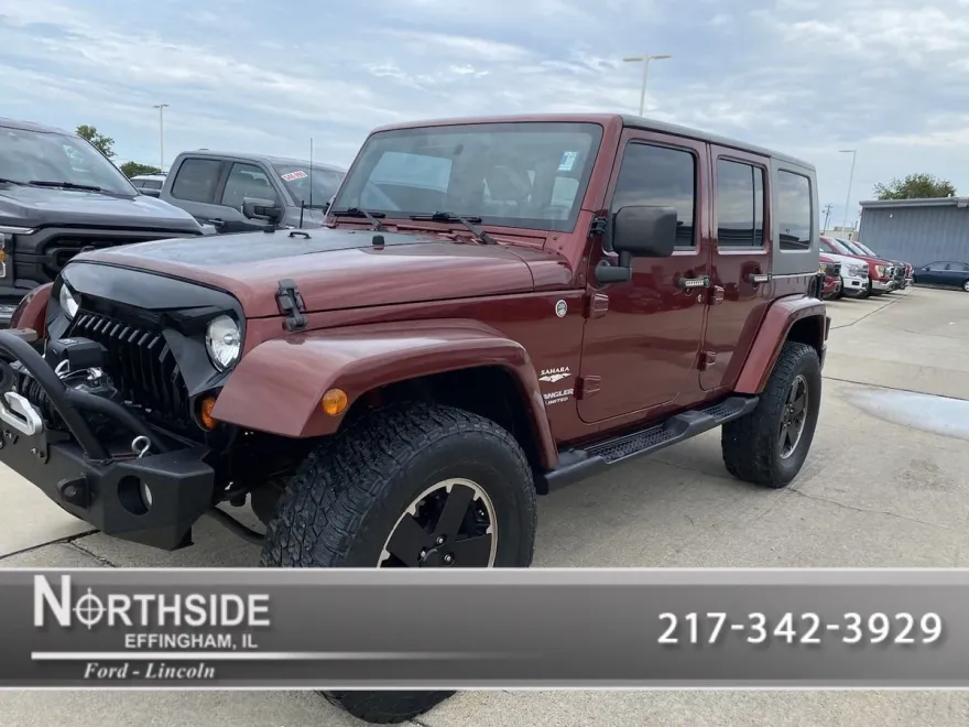 2010 Jeep Wrangler Unlimited Sahara photo 1